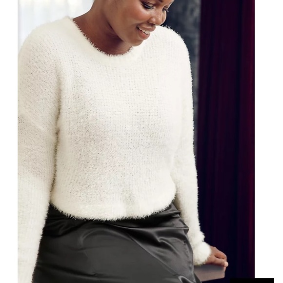 torrid Sweaters - NWT Torrid Ivory Fuzzy Knit Crop Pullover Sweater